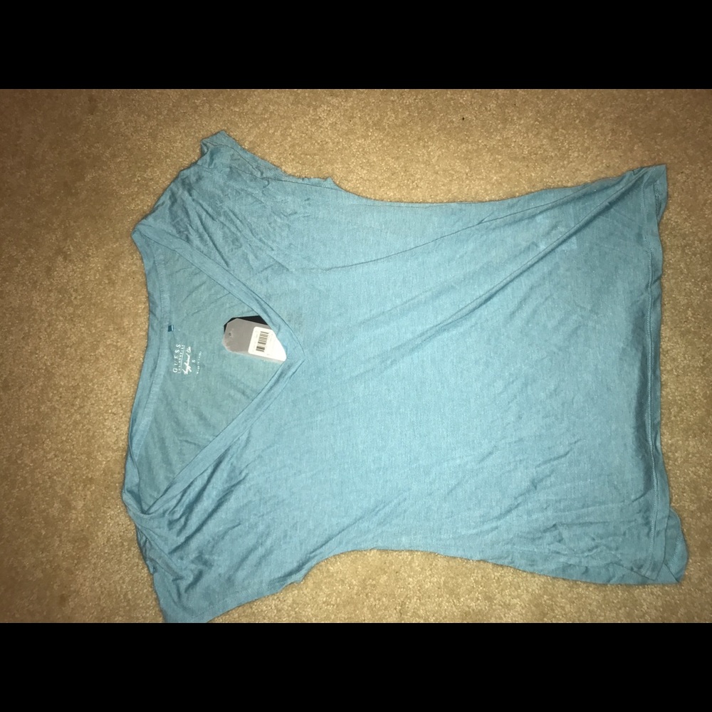 Guess t shirt New with tags
